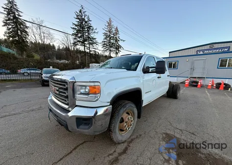 2015 GMC Sierra K3500 z USA, uszkodzony, nr VIN 1GD421C80FF152235